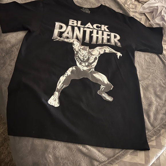 NWOT MED MENS/UNISEX BLACK PANTHER T’CHALLA GRAPHIC TEE - Picture 4 of 6